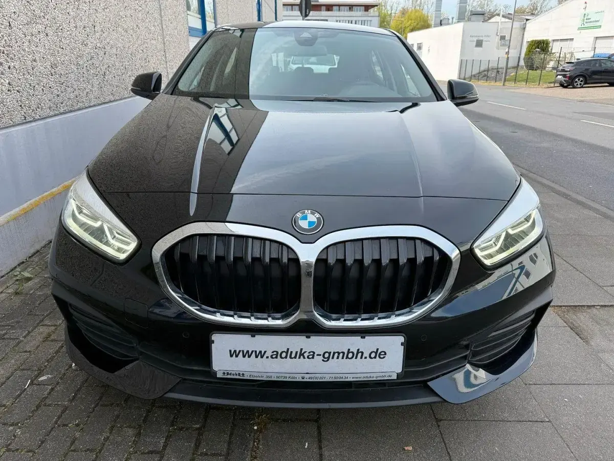 Gebraucht BMW 116 Advantage 116 PS (85 kW) 2022 Schwarz Kleinwagen
