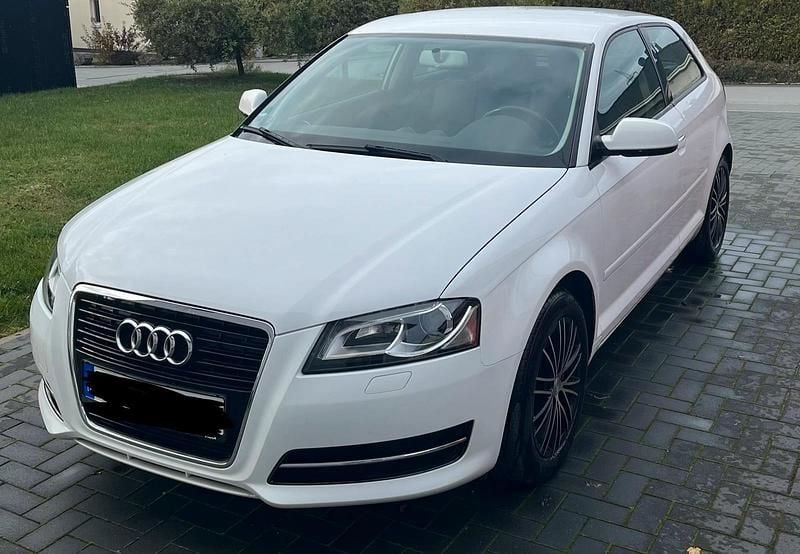 Weiß Gebraucht 2011 Audi A3 Kleinwagen | 5.900 € (Fairer Preis) - Bild 1/4