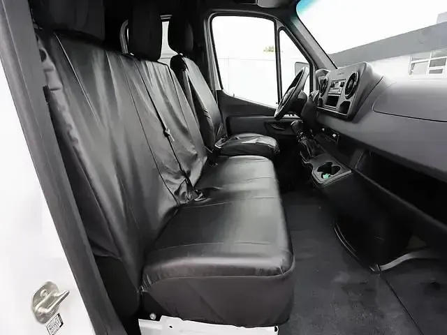 Używany Mercedes Sprinter 170 KM (125 kW) 2021 Biały Van