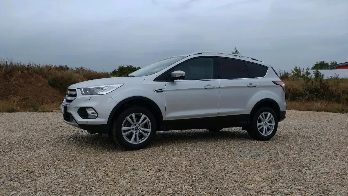 Gebraucht Ford Kuga Cool & Connect 150 PS (110 kW) 2019 Silber SUV