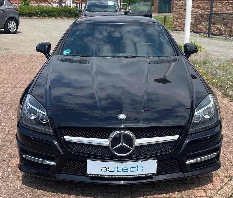 Gebraucht Mercedes SLK250 AMG 204 PS (150 kW) 2014 Schwarz Cabrio