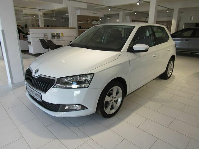 Weiß Gebraucht 2019 Skoda Fabia Cool Plus Kleinwagen | 11.990 € (Etwas zu teuer) - Bild 1/2