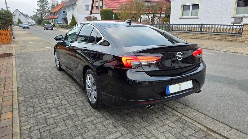 Gebraucht Opel Insignia 260 PS (191 kW) 2017 Schwarz Limousine