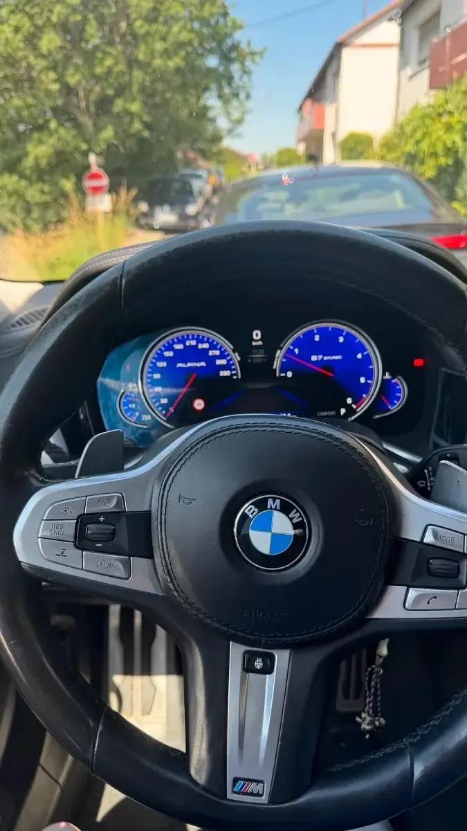 Gebraucht BMW 740 M Sport 320 PS (235 kW) 2018 Schwarz Limousine