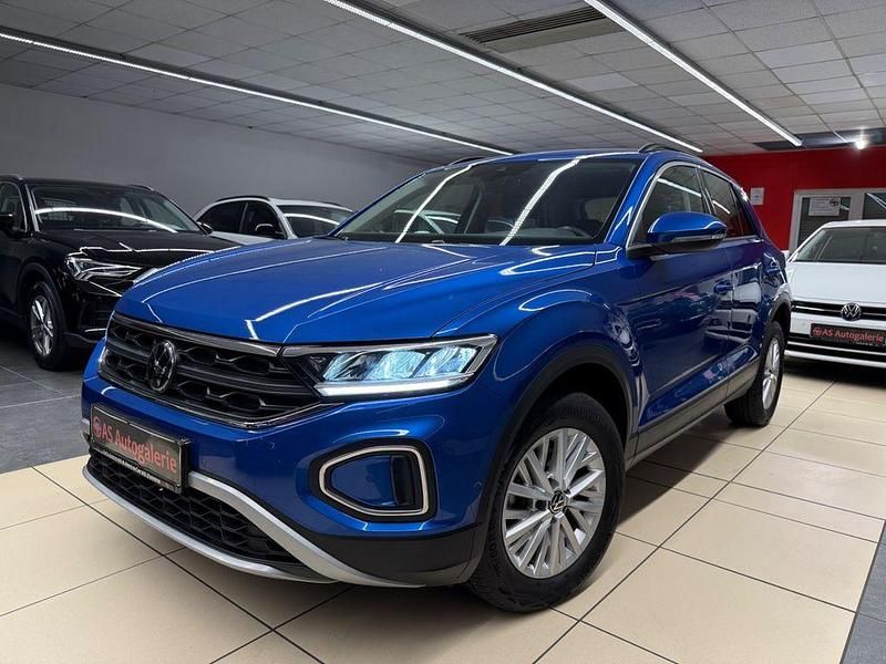 Blau Gebraucht 2022 VW T-Roc Life SUV | 21.999 € (Fairer Preis) - Bild 1/4