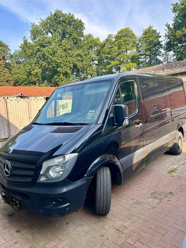 Schwarz Gebraucht 2015 Mercedes Sprinter Van | 19.999 € - Bild 1/4