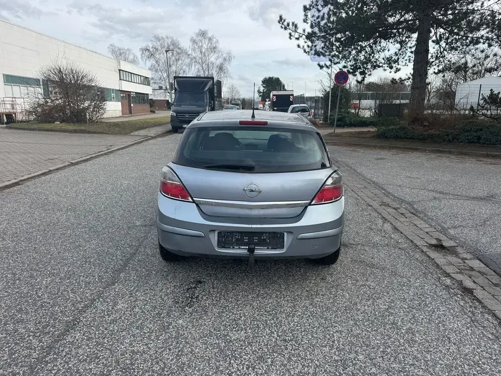 Occasion Opel Astra 116 ch (85 kW) 2007 Argent Berline