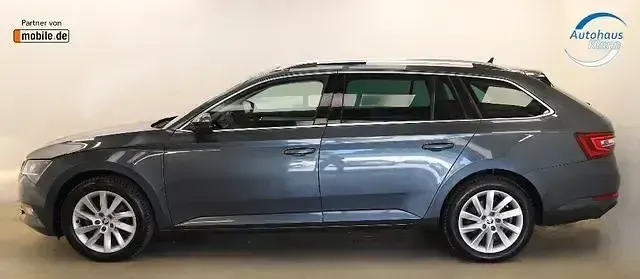 Gebraucht Skoda Superb Style 190 PS (139 kW) 2016 Grau Kombi