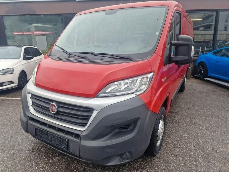 Gebraucht Fiat Ducato 136 PS (100 kW) 2016 Rot Van