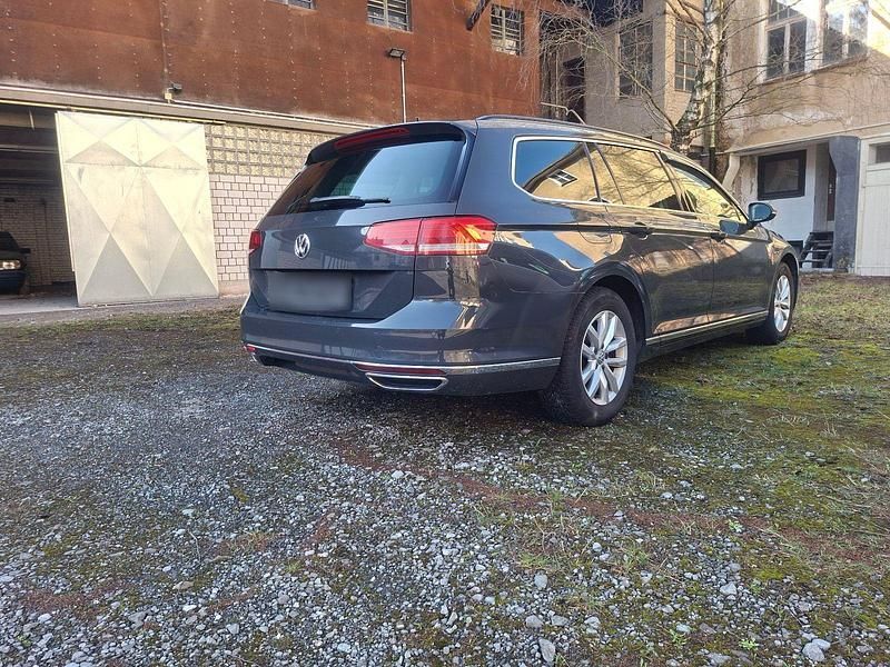Gebraucht VW Passat Pro 190 PS (139 kW) 2019 Grau Kombi