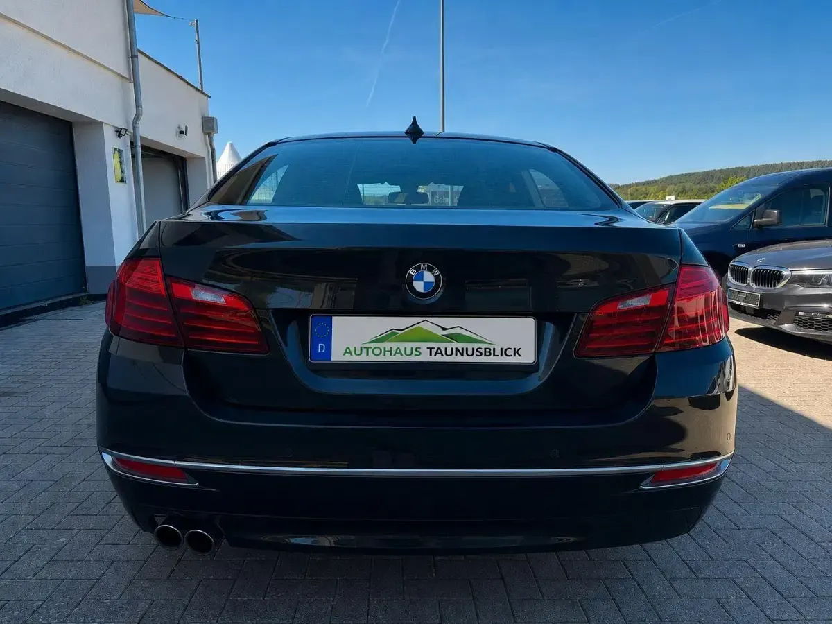 Gebraucht BMW 530 Comfort Edition 258 PS (189 kW) 2014 Braun Limousine