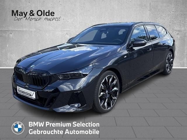 Grau Gebraucht 2025 BMW 520 Performance Kombi | 51.990 € (Superpreis) - Bild 1/4
