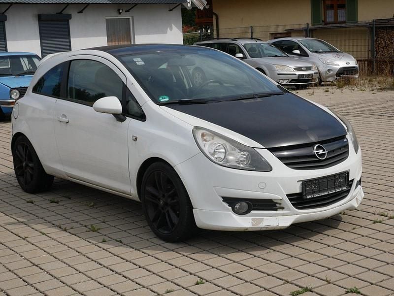 Weiß Gebraucht 2009 Opel Corsa Kleinwagen | 900 € (Superpreis) - Bild 1/4