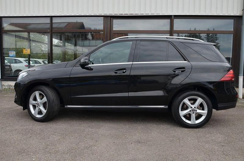 Gebraucht Mercedes GLE400 333 PS (244 kW) 2017 Schwarz SUV