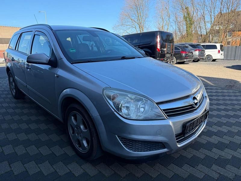 Gebraucht Opel Astra Edition 101 PS (74 kW) 2007 Starsilber iii m2 Kombi