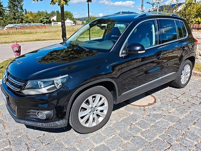 Schwarz Gebraucht 2015 VW Tiguan SUV | 14.850 € (Fairer Preis) - Bild 1/4