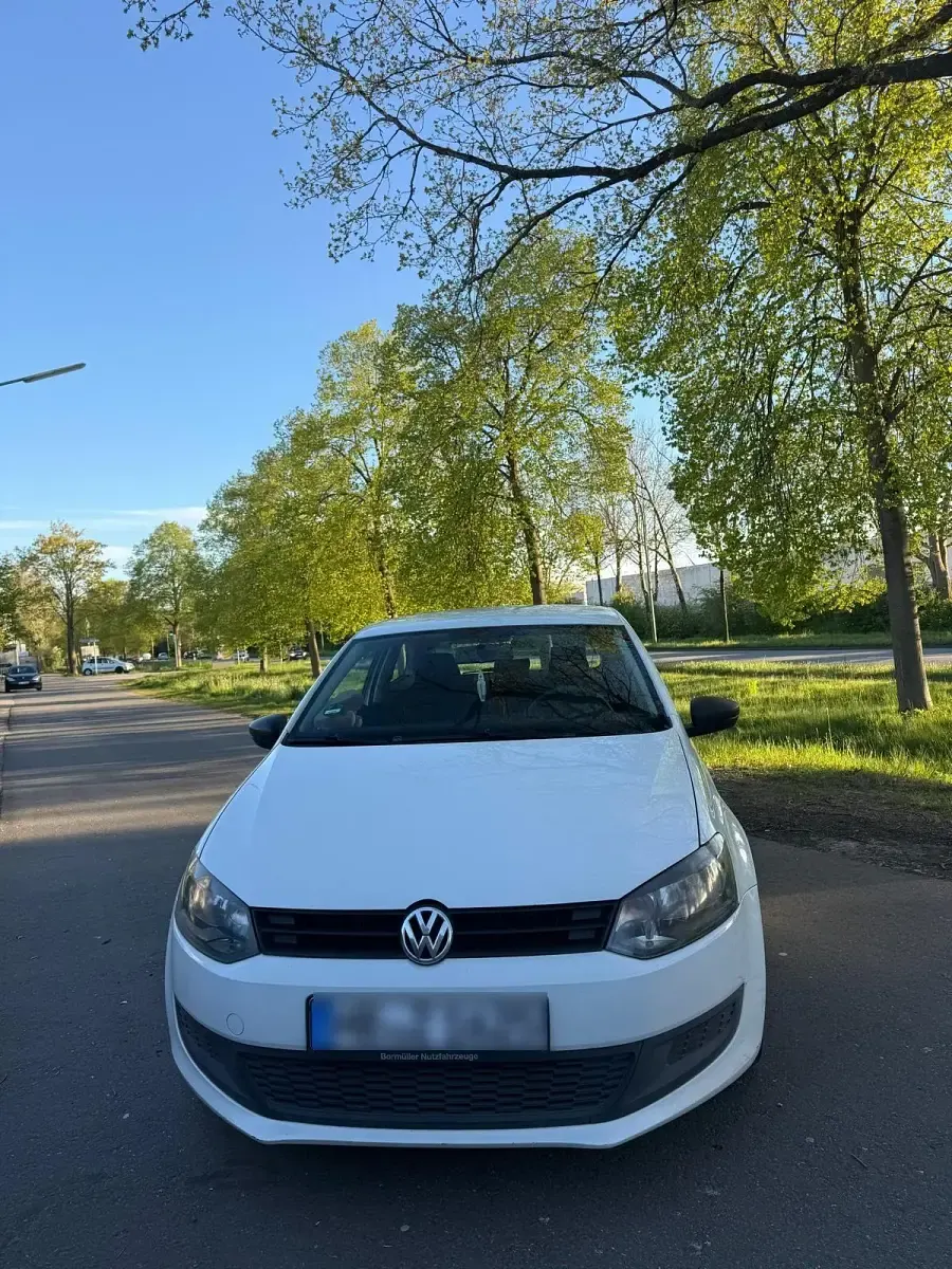 Second-hand VW Polo 85 CP (62 kW) 2010 Alb Hatchback