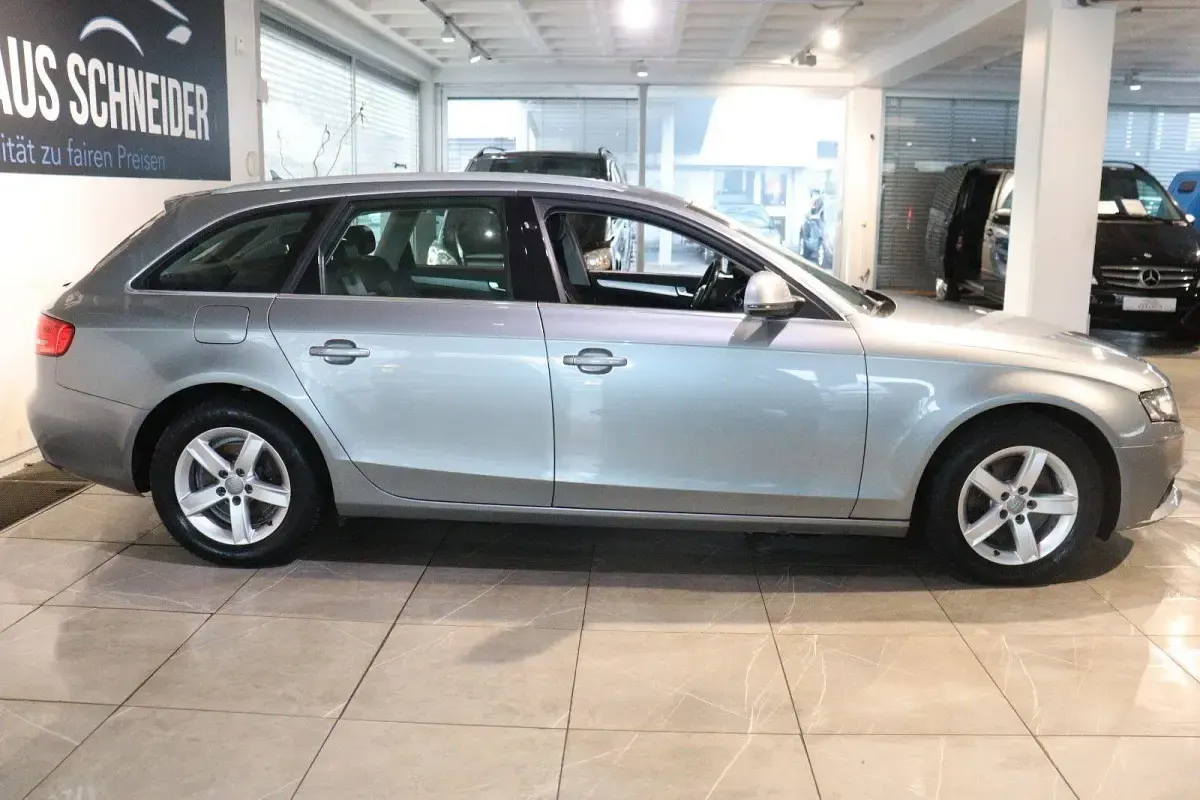 Używany Audi A4 Ambiente 160 KM (117 kW) 2008 Szary Kombi