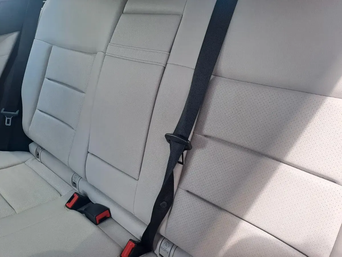 Gebraucht Mercedes E200 136 PS (100 kW) 2014 Silber Kombi