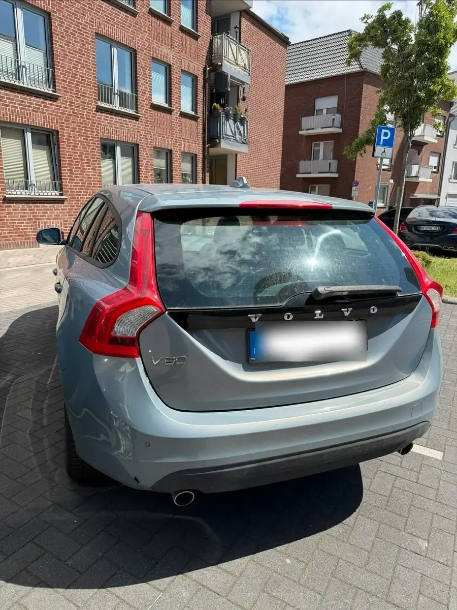 Gebraucht Volvo V60 205 PS (150 kW) 2011 Blau Kombi