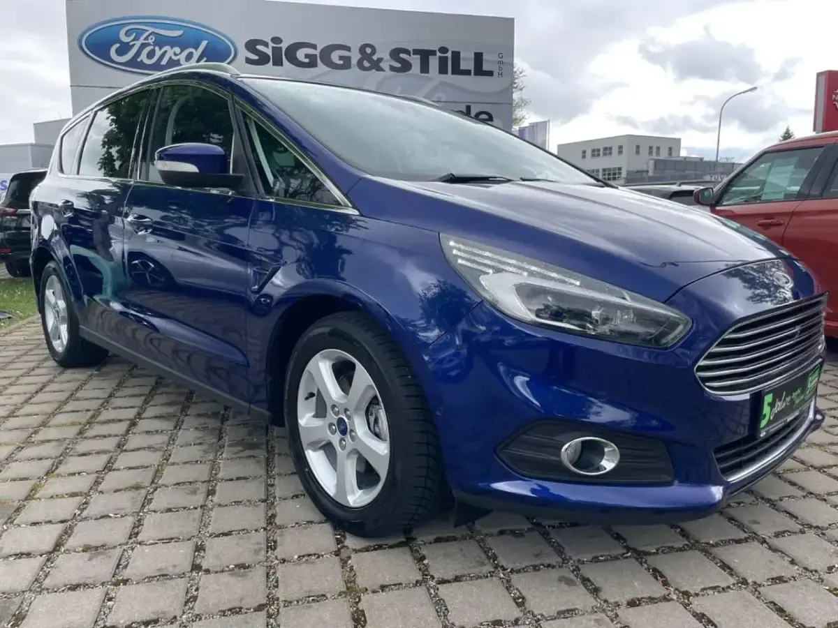 Gebraucht Ford S-MAX Titanium 179 PS (131 kW) 2016 Indicblau Van / Kleinbus
