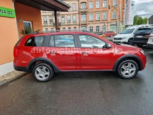 Używany Dacia Logan MCV Stepway 90 KM (66 kW) 2019 Czerwony Kombi