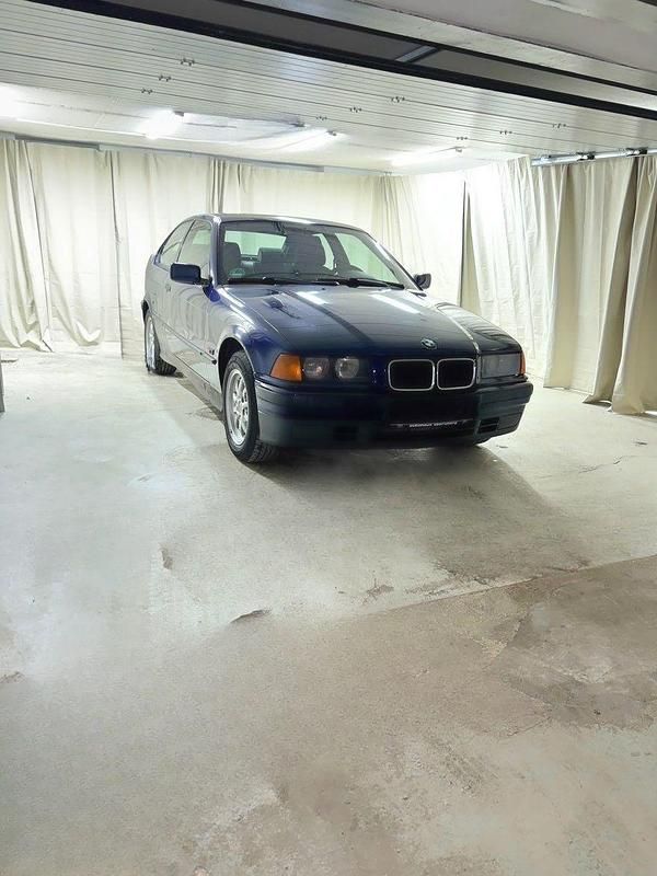 Gebraucht BMW 316 101 PS (74 kW) 1996 Blau Coupé