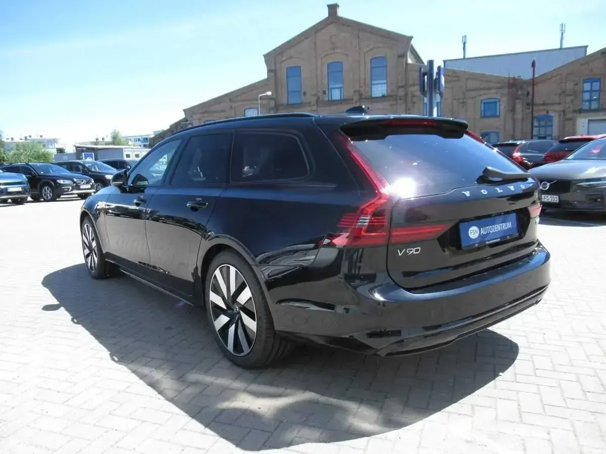 Gebraucht Volvo V90 Plus 350 PS (257 kW) 2025 Schwarz Kombi