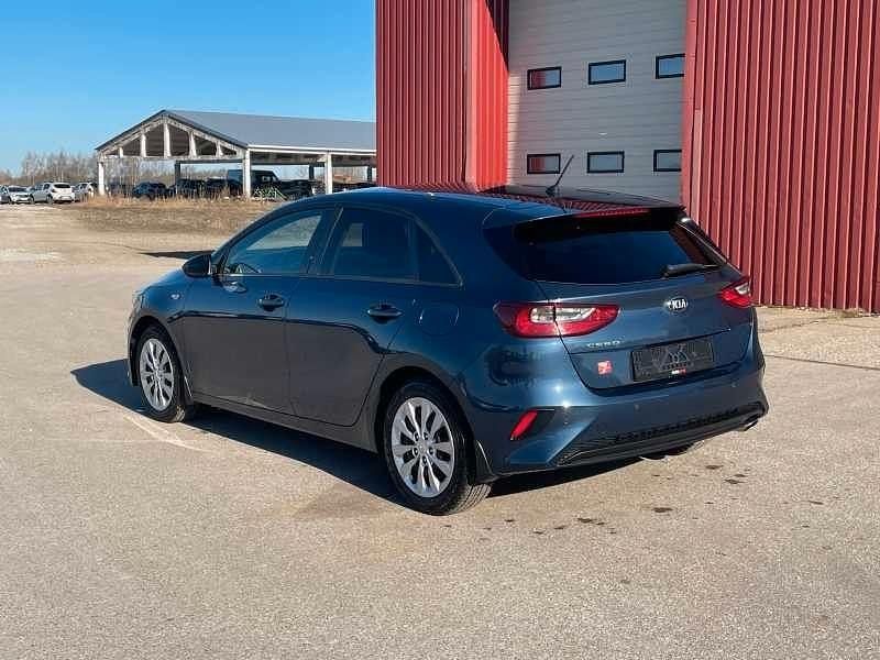 Gebraucht Kia Ceed 120 PS (88 kW) 2020 Blau Kleinwagen