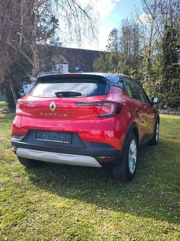 Gebraucht Renault Captur Zen 91 PS (66 kW) 2021 Rot SUV