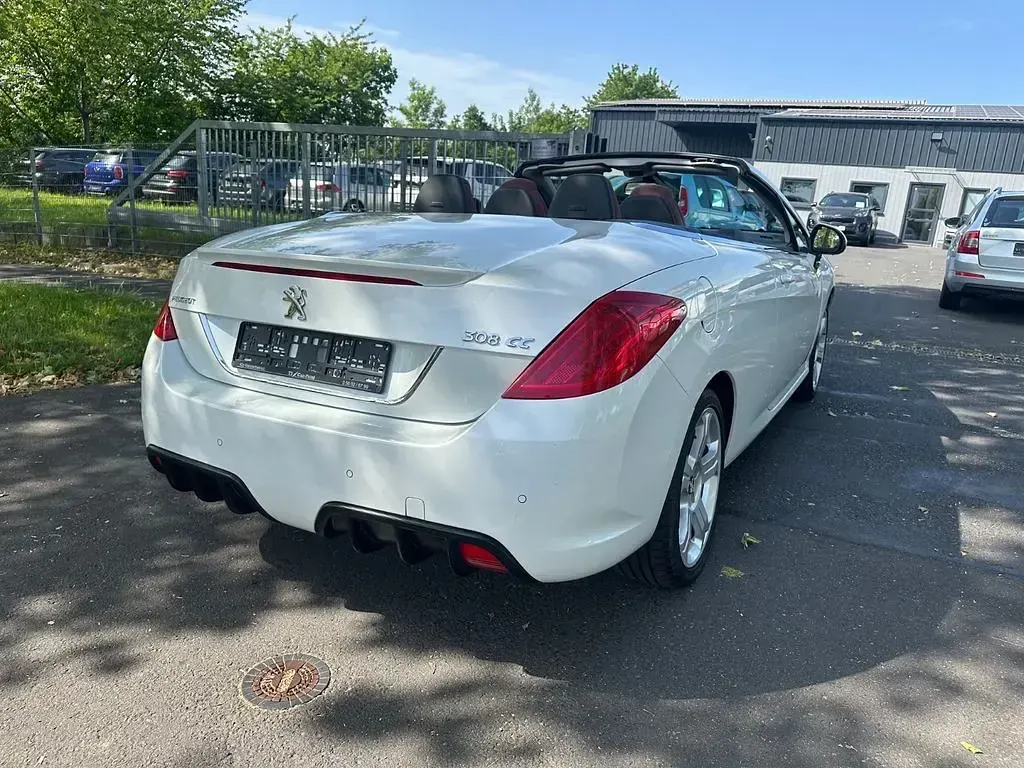 Gebraucht Peugeot 308 CC Allure 156 PS (114 kW) 2011 Weiß Cabrio