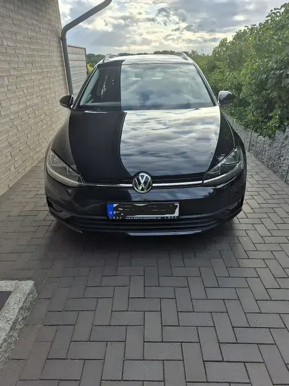 Gebraucht VW Golf VII Trendline 116 PS (85 kW) 2019 Schwarz Kombi