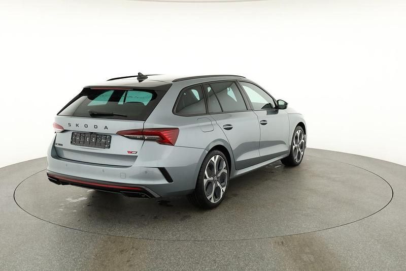 Neu Skoda Octavia RS 2025 Platin grau metallic Kombi