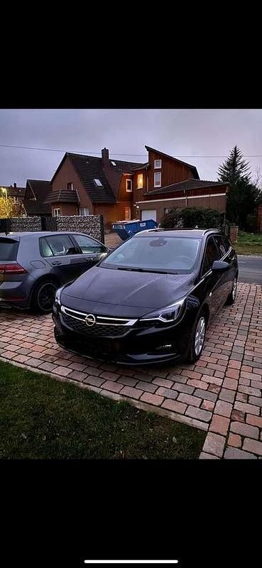 Schwarz Gebraucht 2017 Opel Astra Edition Kombi | 9.000 € (Fairer Preis) - Bild 1/4