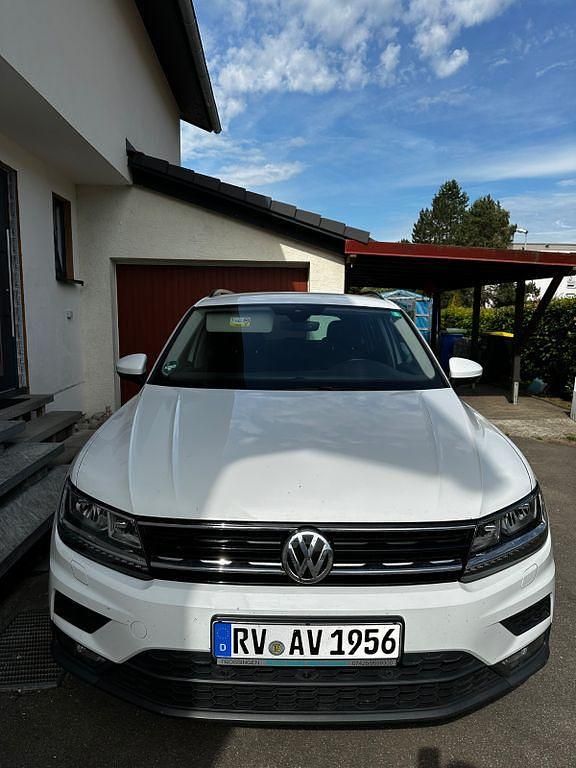 Weiß Gebraucht 2019 VW Tiguan Comfortline SUV | 21.900 € (Fairer Preis) - Bild 1/4