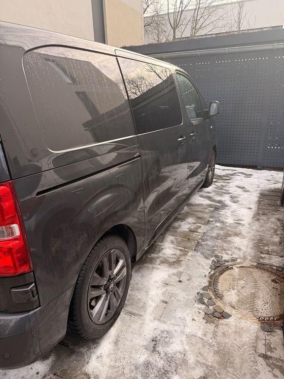 Gebraucht Citroën Jumpy 177 PS (130 kW) 2025 Grau Van / Kleinbus