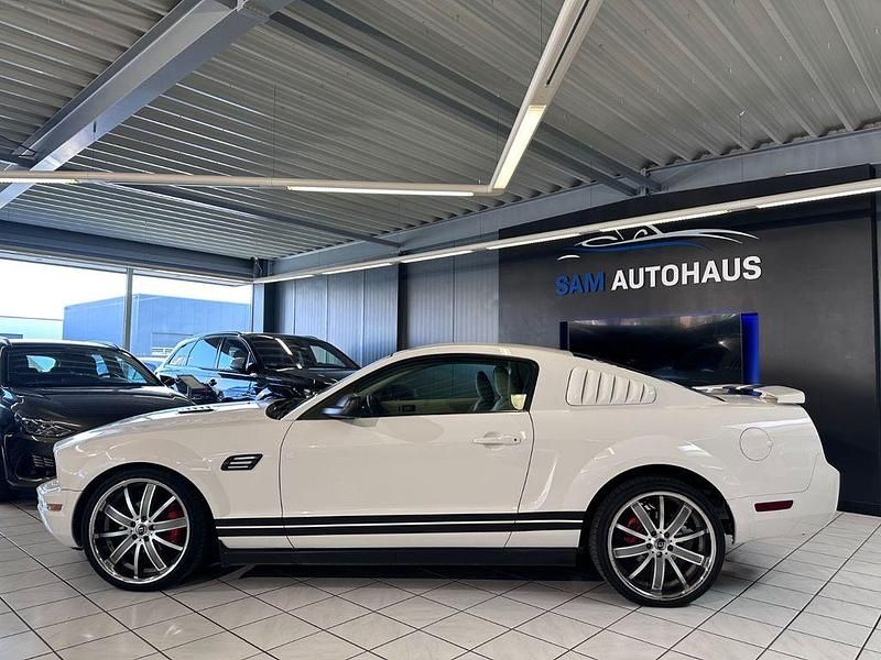 Gebraucht Ford Mustang 213 PS (156 kW) 2005 Weiß Coupé