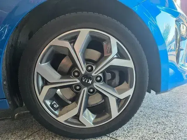 Gebraucht Kia Ceed Spirit 120 PS (88 kW) 2018 Blau Kleinwagen