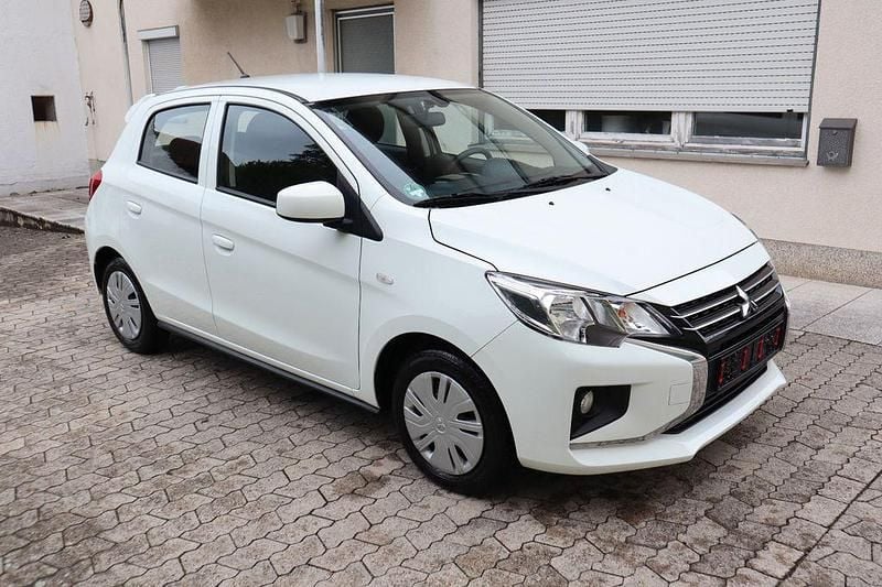 Weiß Gebraucht 2022 Mitsubishi Space Star Select Limousine | 9.490 € (Fairer Preis) - Bild 1/4