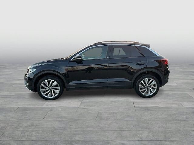 Gebraucht VW T-Roc Move 110 PS (80 kW) 2023 Schwarz (deep black perleffekt) SUV