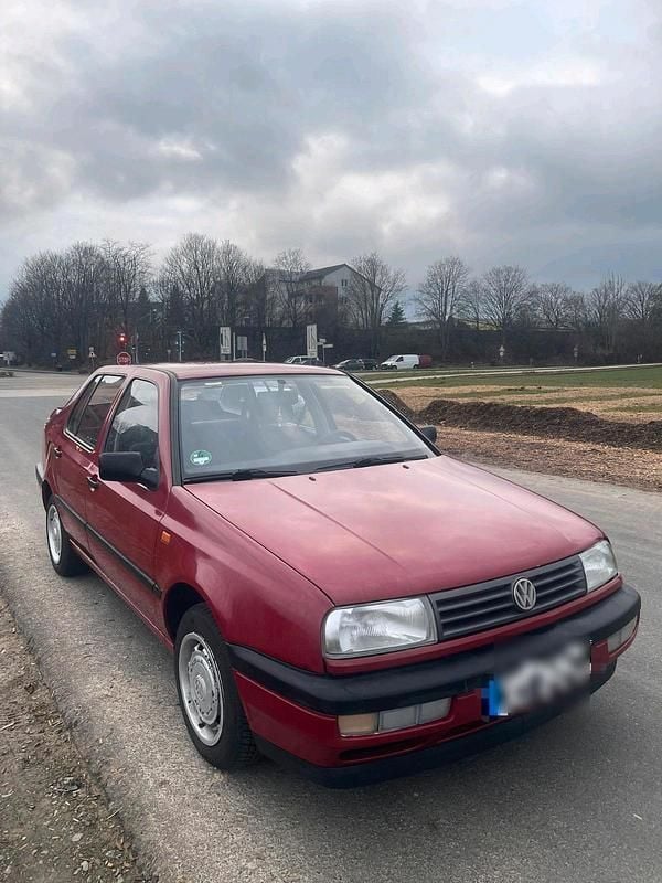 Gebraucht VW Jetta 90 PS (66 kW) 1992 Rot Limousine