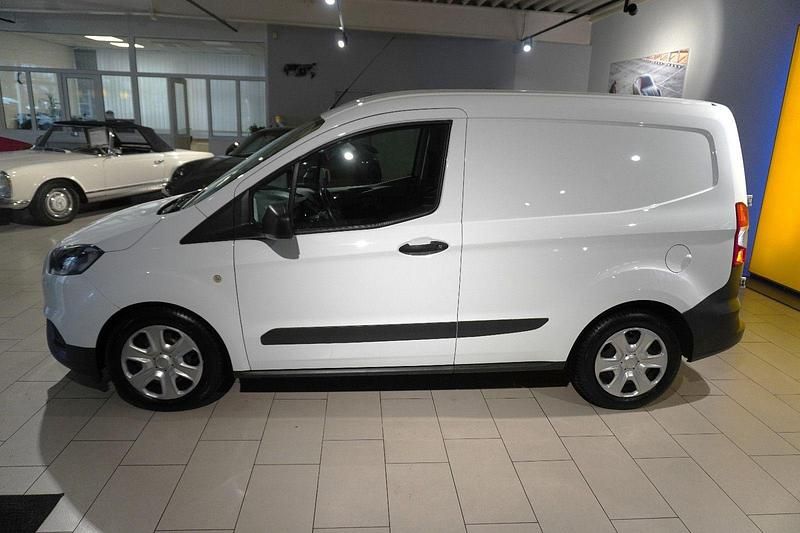 Gebraucht Ford Transit Trend 101 PS (74 kW) 2019 Weiß Van / Kleinbus