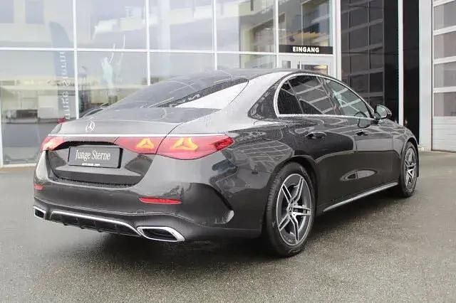 Gebraucht Mercedes E200 AMG 204 PS (150 kW) 2025 Grau Limousine
