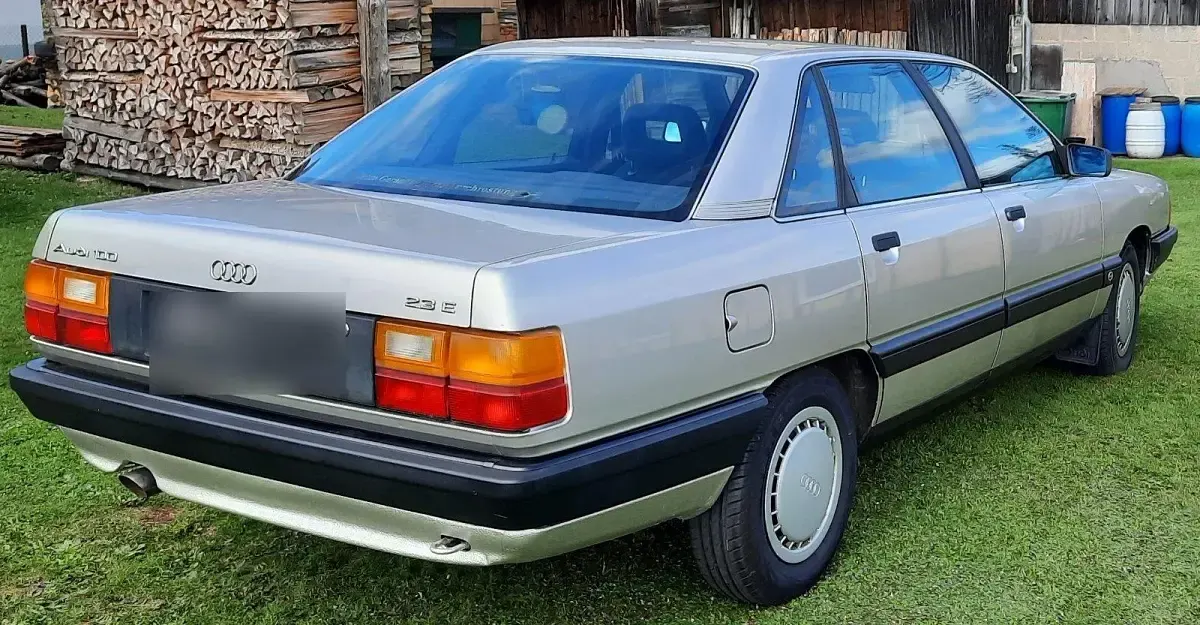 Gebraucht Audi 100 Basis 136 PS (100 kW) 1988 Andere farben Limousine