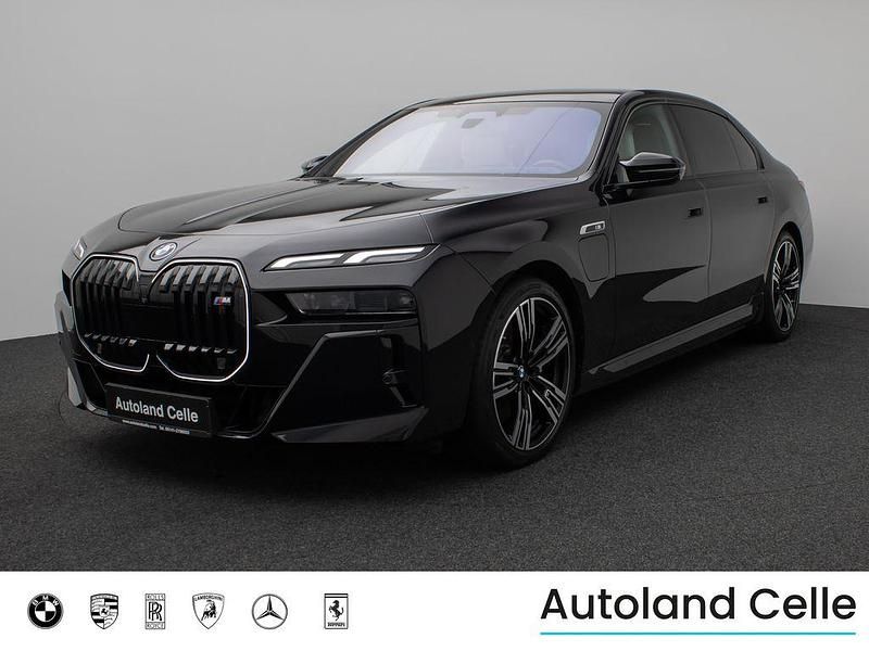 Schwarz Gebraucht 2024 BMW M760e M Performance Limousine | 99.999 € (Fairer Preis) - Bild 1/4