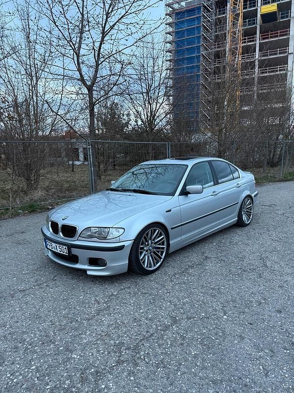 Silber Gebraucht 2002 BMW 330 M Sport Limousine | 6.900 € (Fairer Preis) - Bild 1/4
