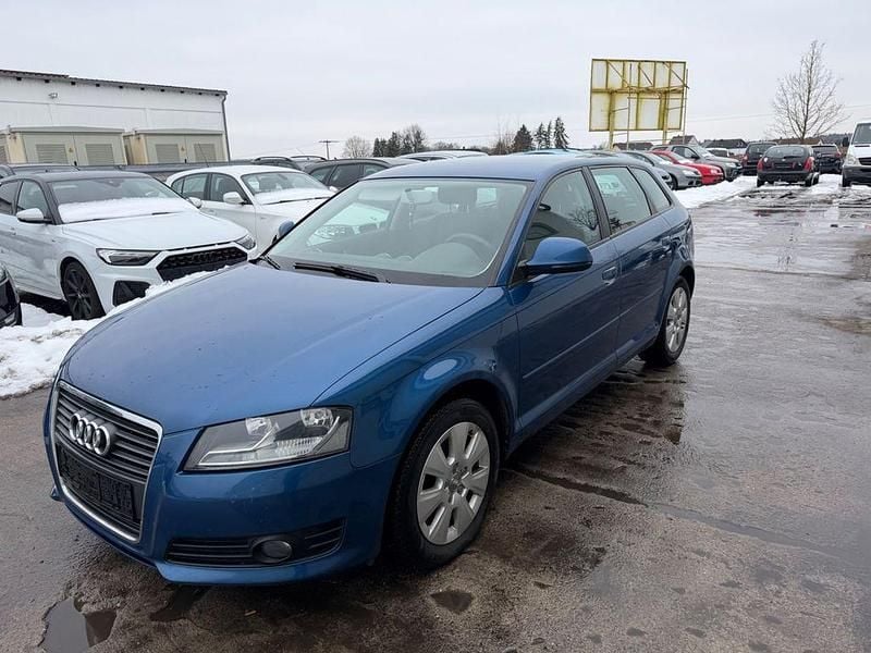 Blau Gebraucht 2009 Audi A3 Attraction Kleinwagen | 4.850 € (Guter Preis) - Bild 1/4