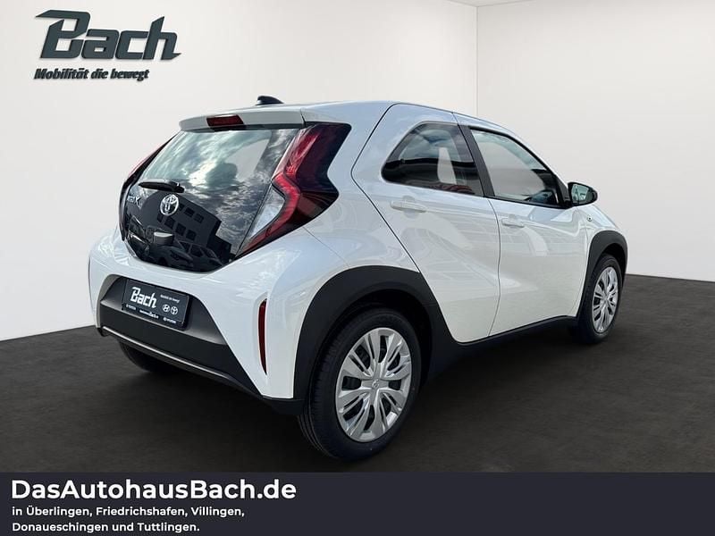 Gebraucht Toyota Aygo X Business Edition 72 PS (52 kW) 2025 Weiß SUV