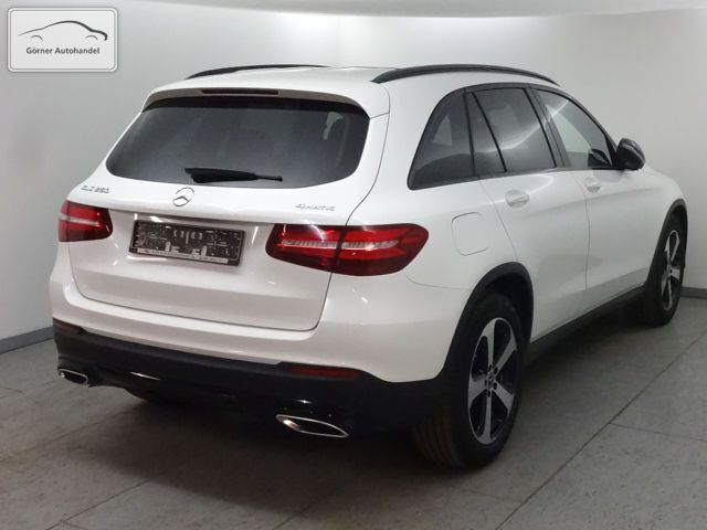 Gebraucht Mercedes GLC250 AMG line 211 PS (155 kW) 2018 Weiß SUV