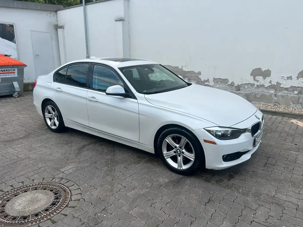 Gebraucht BMW 328 245 PS (180 kW) 2013 Weiß Limousine